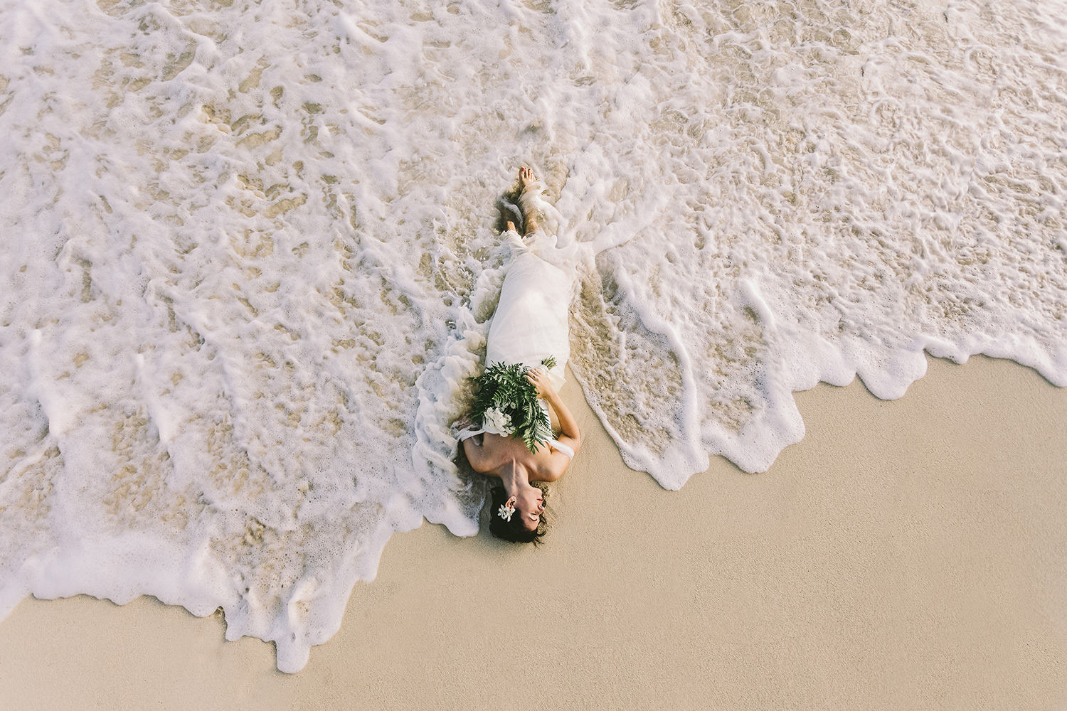 trash the dress hawaii